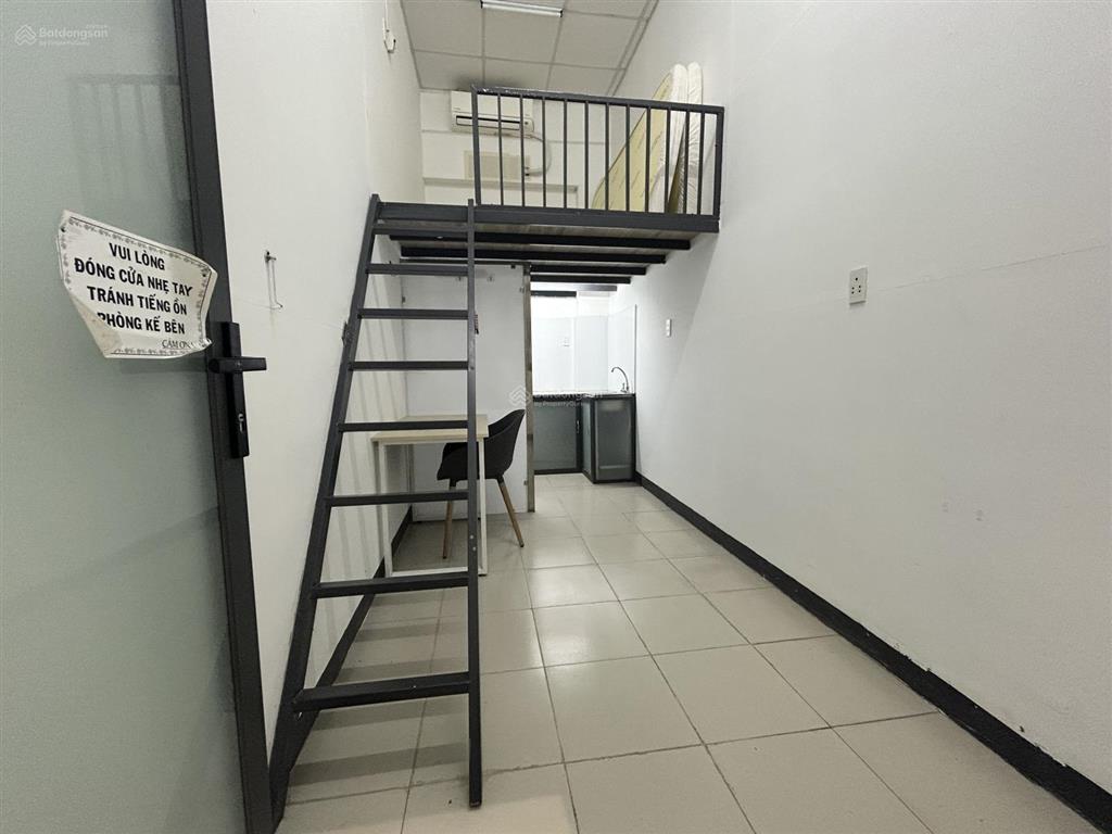 Cho thuê phòng trọ gác cao, thang máy, gần phú mỹ hưng, đường ô tô tận nhà. free phí dịch vụ, wifi