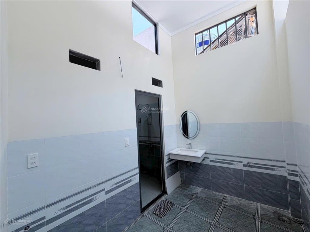 Chủ gửi bán nhà 1t1l (sổ hoàn công) vị trí ngay đường nguyễn tri phương chỉ 20m. giá chỉ 3,850 tỷ