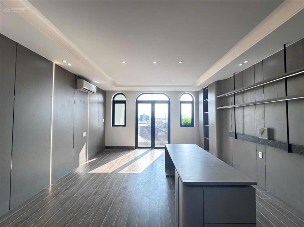 Phan văn hớn nhà mới full nội thất  100m2  ngang 5m  6 lầu  có thang máy chỉ 12 tỷ tám