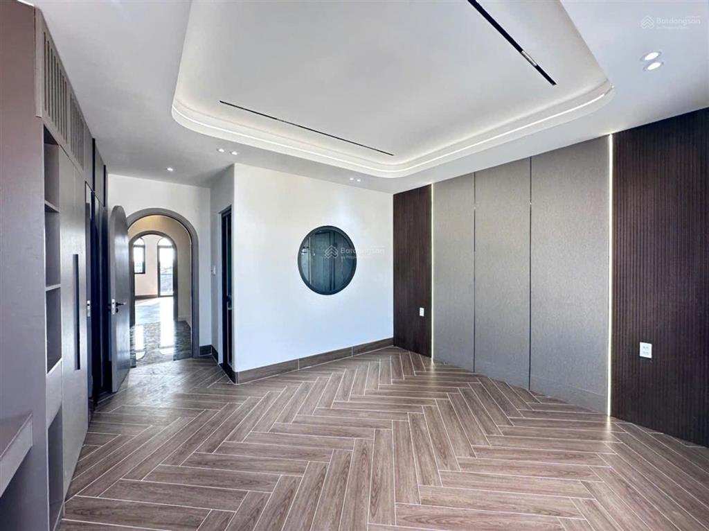 Phan văn hớn nhà mới full nội thất  100m2  ngang 5m  6 lầu  có thang máy chỉ 12 tỷ tám