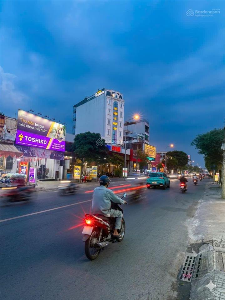 Hơn 50tr/m2  mặt tiền lê văn khương quận 12  lô góc  139m2  ngang 4.8m dài 30m  sẵn dòng tiền