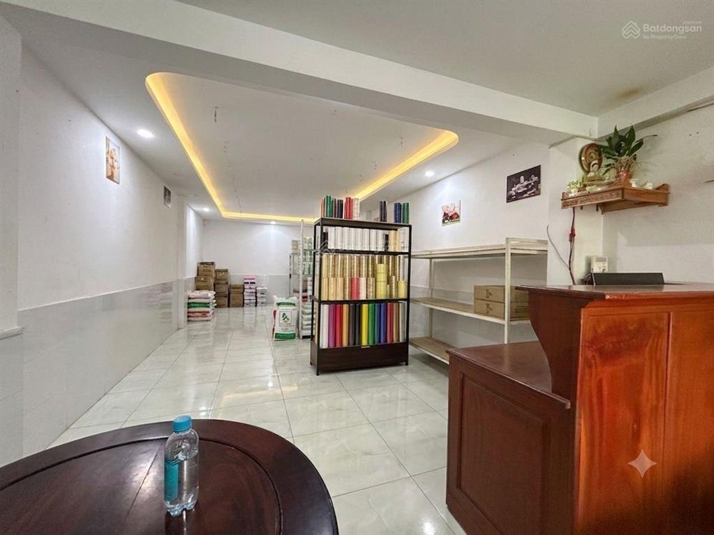 Nhà mặt tiền tô ký ngay phần mềm  88m2 ngang 4.2m nở hậu nhỉnh 6 tỷ