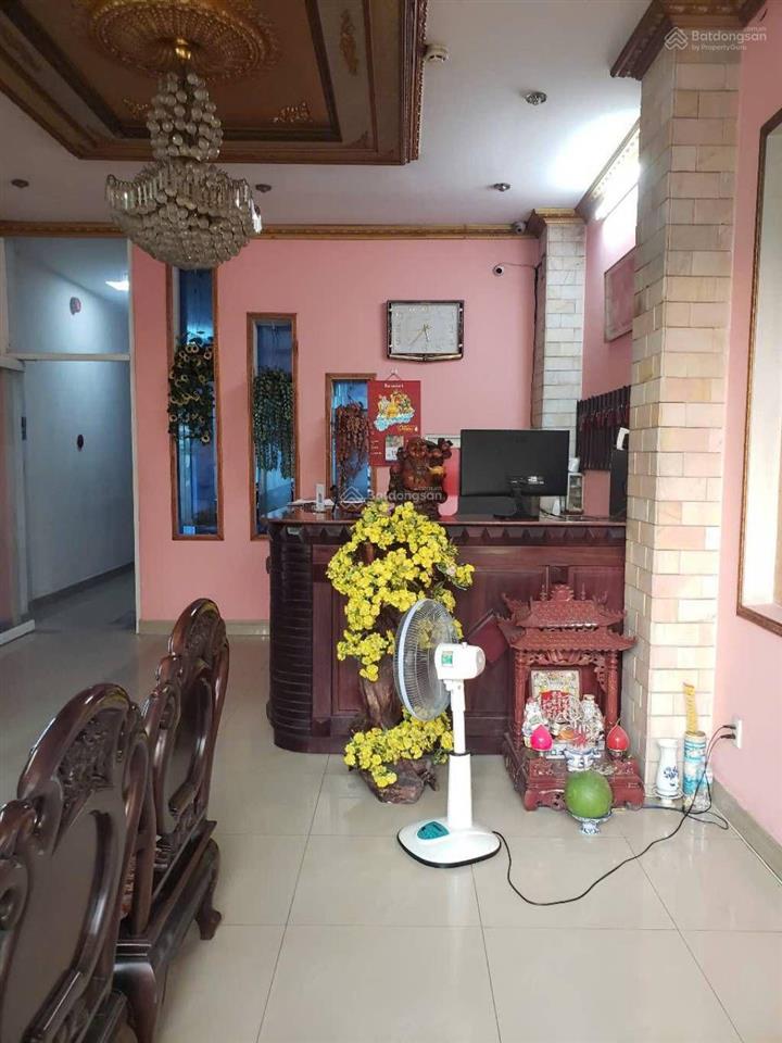 Chủ ngộp giảm 4 tỷ chdv 20 phòng  cách 300m sang gò vấp