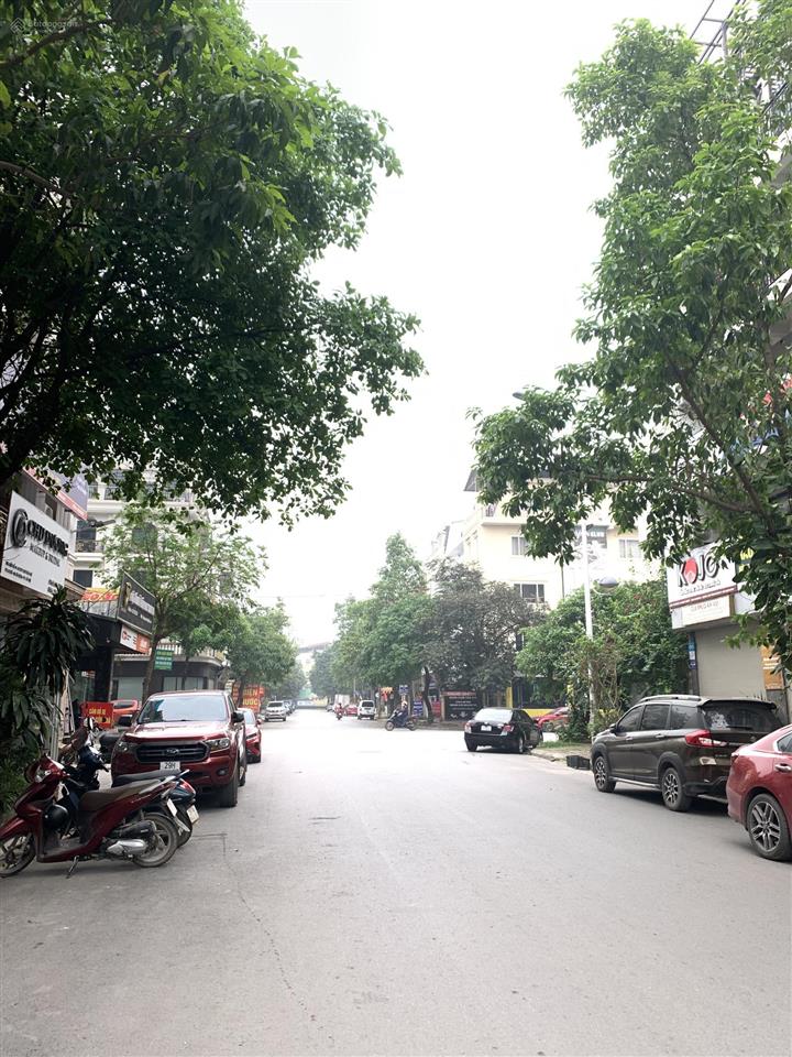 Người quen cần bán nhanh nhà 5 tầng thang máy liền kề văn khê, 83m² chỉ 22 tỷ 4.