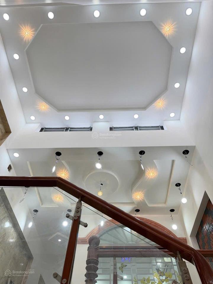 Mặt tiền giá rẻ nhất quận 12 ngang 4.5 dài 35m đúc 2 tấm bê tông cốt thép giá rẻ hơn trong hẻm