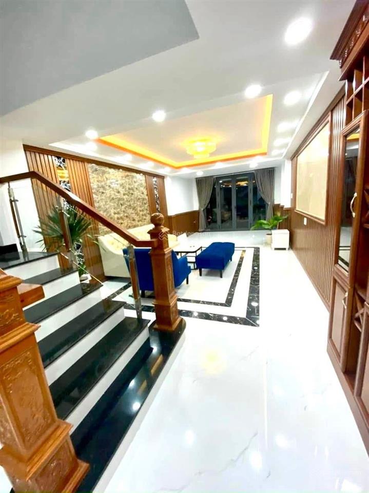 Nhà mặt tiền đường phường 14 gò vấp củ