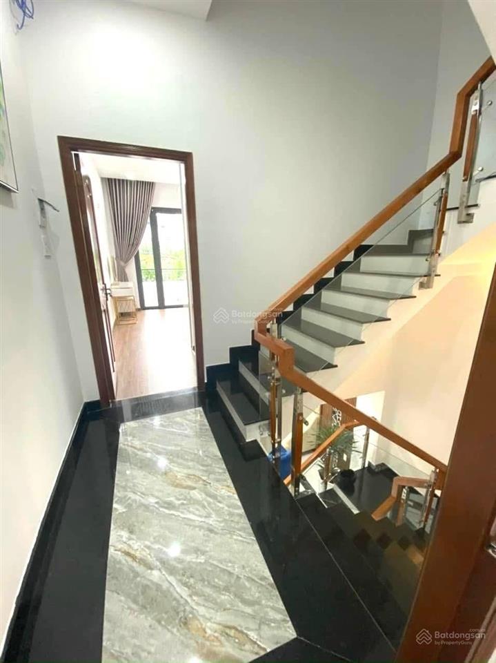 Nhà mặt tiền đường phường 14 gò vấp củ