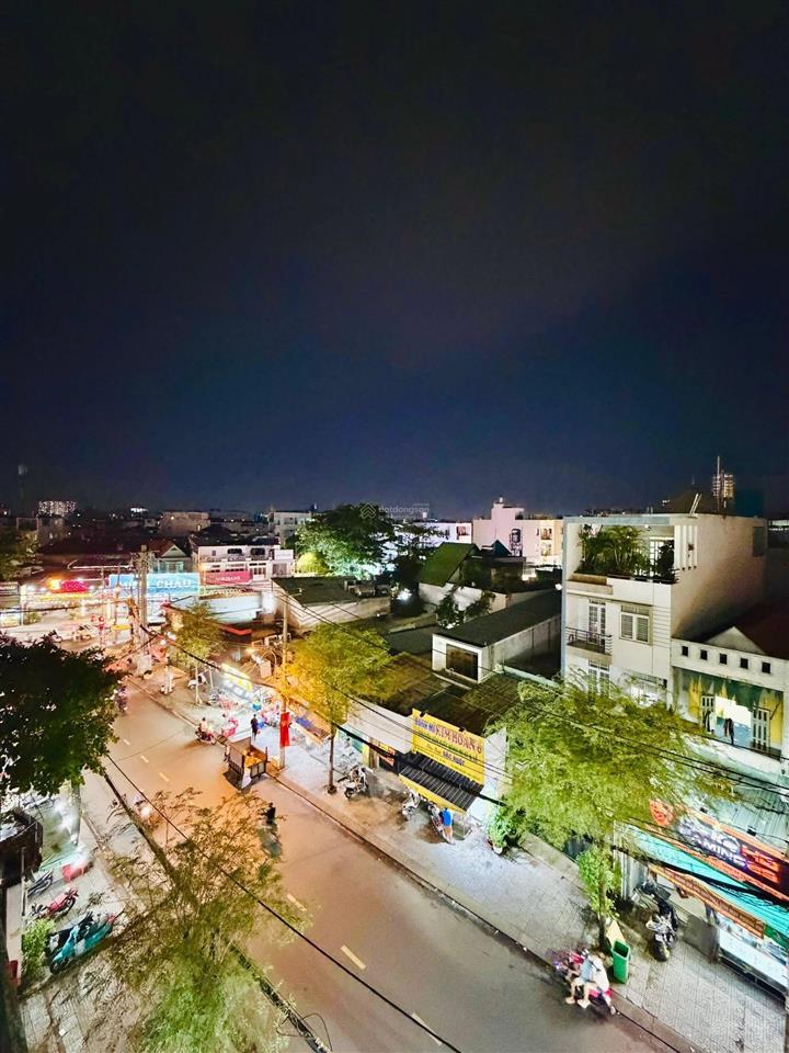 Nhà mặt tiền giá trong hẻm
siêu phẩm mới full nội thất