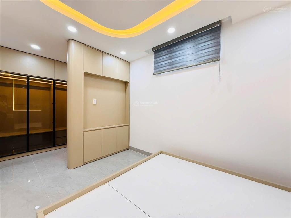 Nhà xây mới hoàn thiện vào ở ngay 5.5 dài 15m, giá 7.2 tỷ