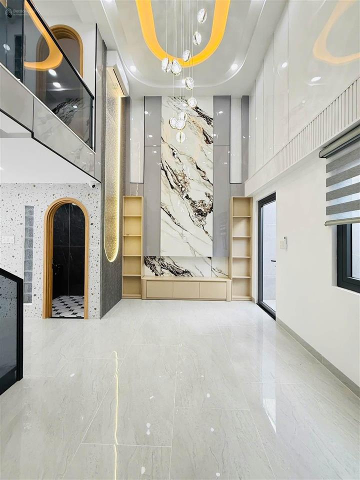 Nhà xây mới hoàn thiện vào ở ngay 5.5 dài 15m, giá 7.2 tỷ