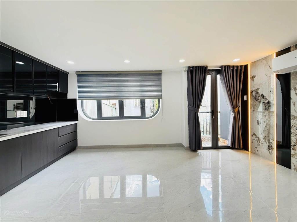 Nhà xây mới hoàn thiện vào ở ngay 5.5 dài 15m, giá 7.2 tỷ