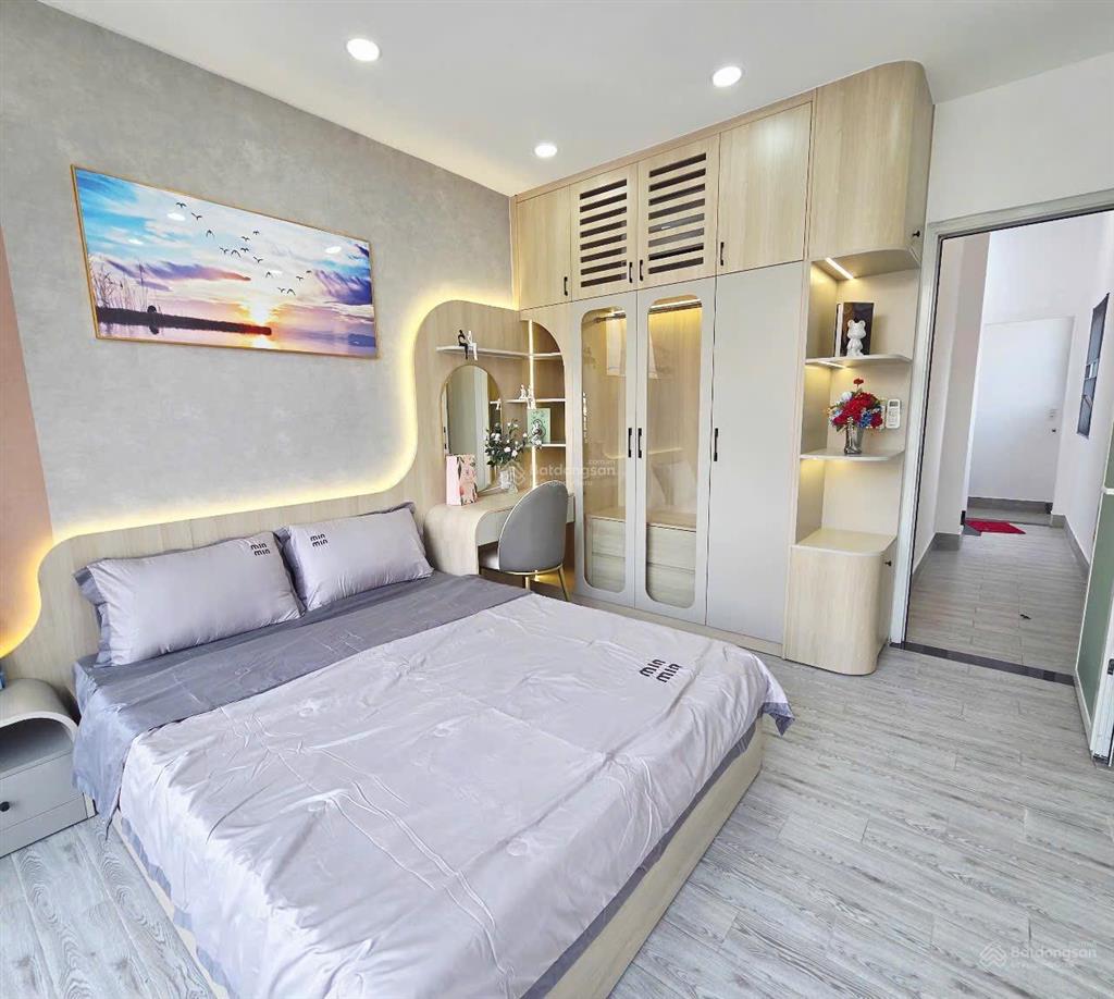 Nhà đẹp vào ở ngay chỉ 10 bước chân ra đường bờ sông vàm thuật, hẻm xe tải lớn ok