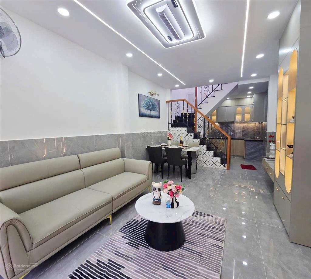 Nhà đẹp vào ở ngay chỉ 10 bước chân ra đường bờ sông vàm thuật, hẻm xe tải lớn ok