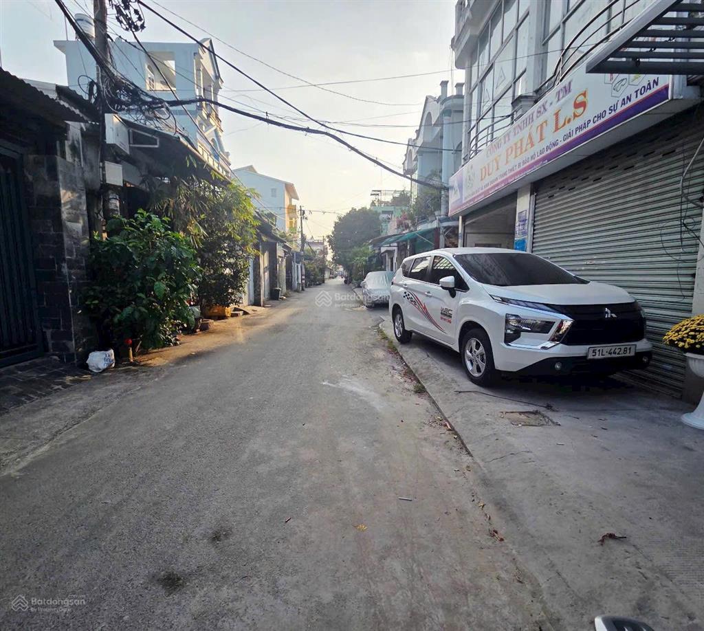 Nhà đẹp vào ở ngay chỉ 10 bước chân ra đường bờ sông vàm thuật, hẻm xe tải lớn ok