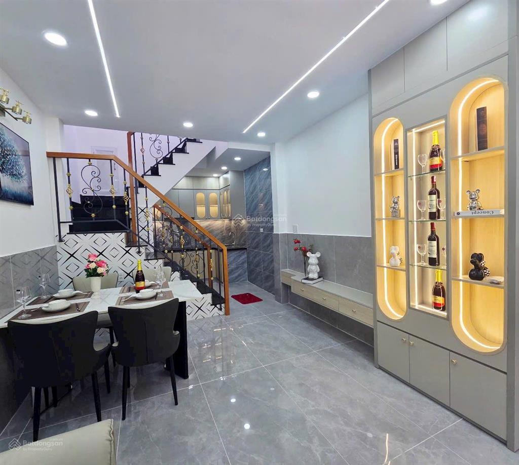 Nhà đẹp vào ở ngay chỉ 10 bước chân ra đường bờ sông vàm thuật, hẻm xe tải lớn ok