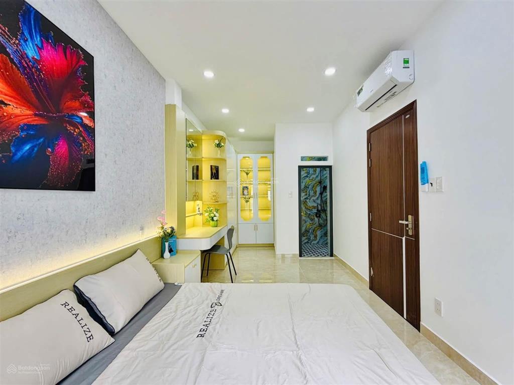Nhà phố chính chủ 5x10 đúc 3 lầu đường quang trung gò vấp