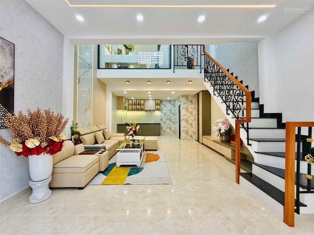 Nhà phố chính chủ 5x10 đúc 3 lầu đường quang trung gò vấp