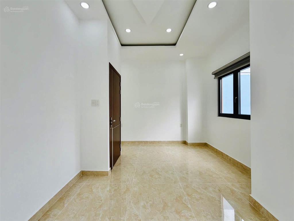 Nhà phố chính chủ 5x10 đúc 3 lầu đường quang trung gò vấp
