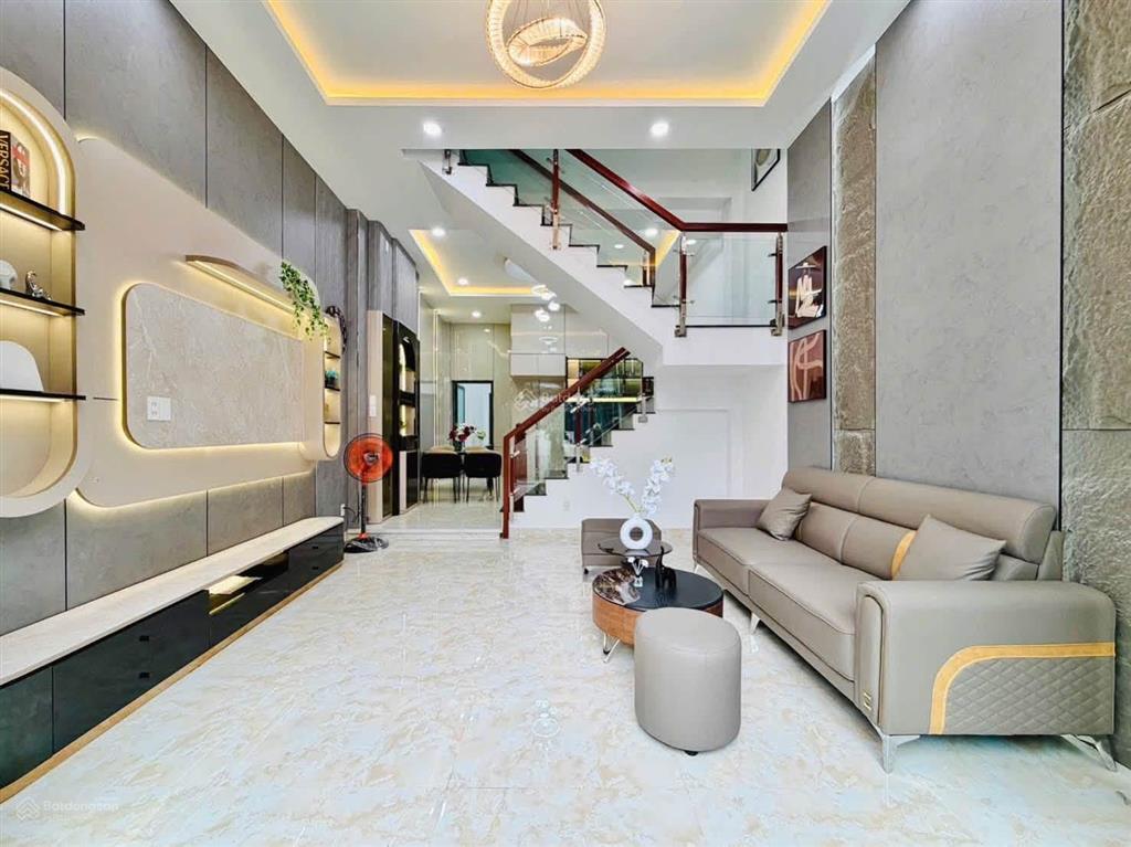 Bán nhà 4.4 x 18m 83m2 full nội thất mới đẹp giá chỉ 6 tỷ
