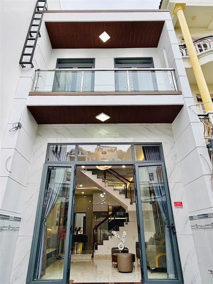 Bán nhà 4.4 x 18m 83m2 full nội thất mới đẹp giá chỉ 6 tỷ