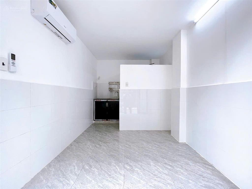 Cho thuê phòng mặt tiền hẻm lê đức thọ, vừa ở vừa kinh doanh
