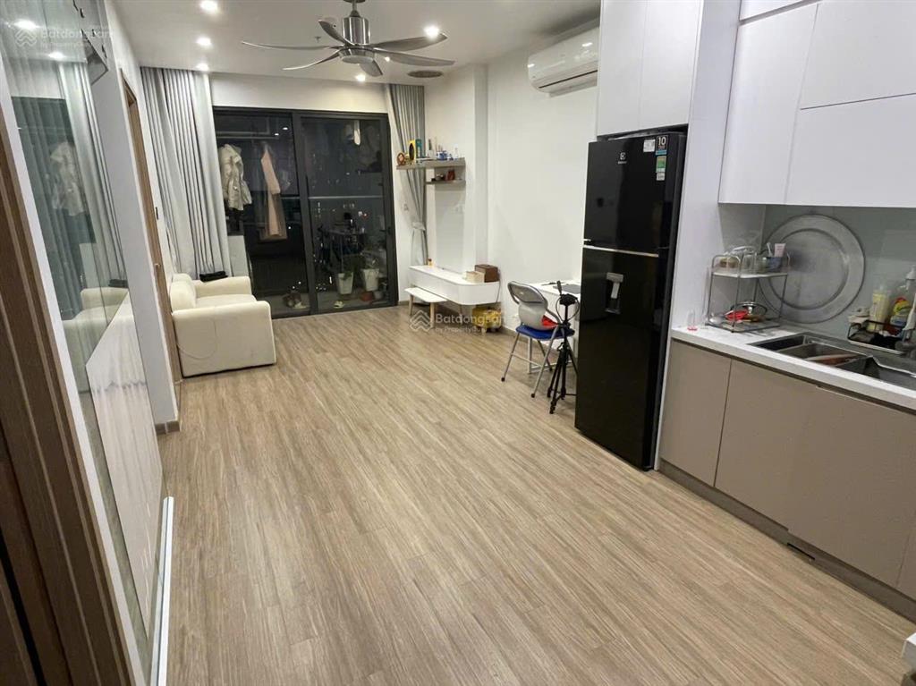 Bán cc the sakura 3  vinhomes smart city, 4,42 tỷ, 48m2, 2pn, 1wc, pháp lý đầy đủ. tuấn 0392 969 ***