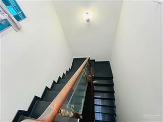 Cần bán nhà đi nước ngoài. vào ở ngay.