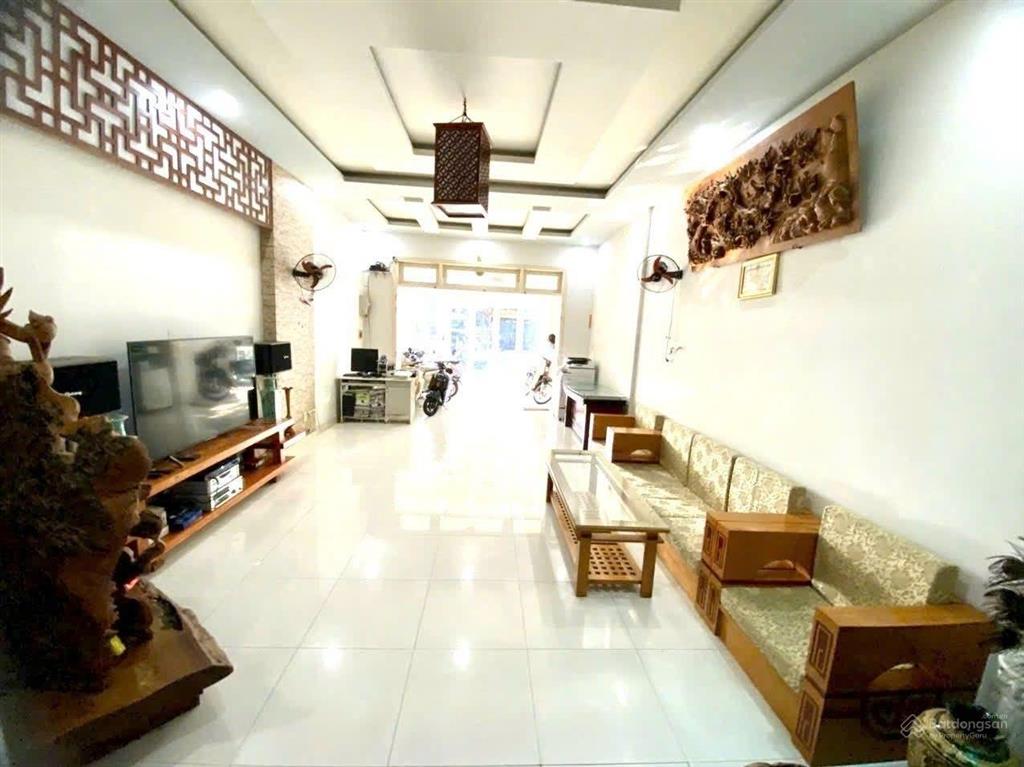 Chủ cần tiền gấp  bán lỗ so với thị trường! mặt tiền hai bà trưng kinh doanh đỉnh