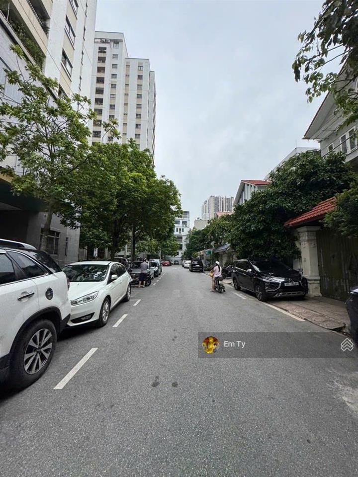 Chính chủ nhờ em ty bán đất phố lụangõ rộngô tô 16 chỗ vào tận nhàvài bước ra phố lớnphong thuỷ