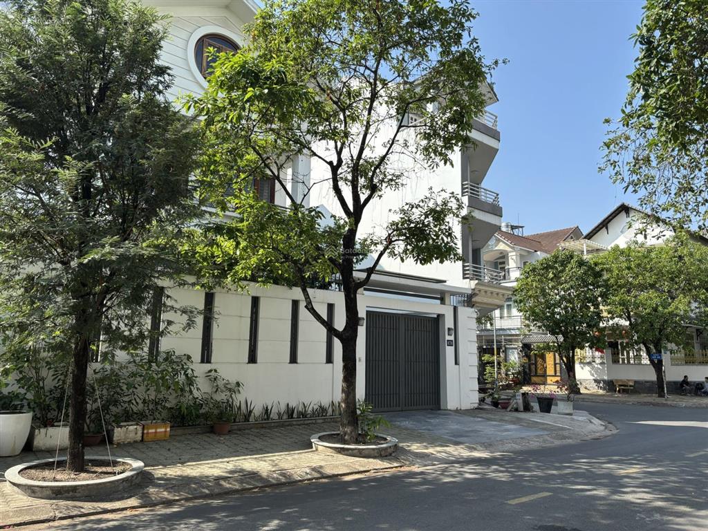 Bán biệt thự đẹp 320m2 (16x20m) mt đỗ pháp thuận, p. an phú, quận 2.