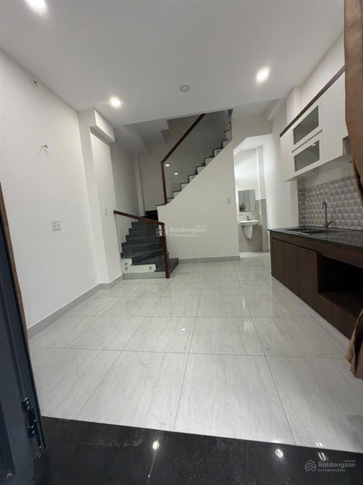 Hiếm  24m2, 3 tầng, kế công viên gia định 3.39 tỷ