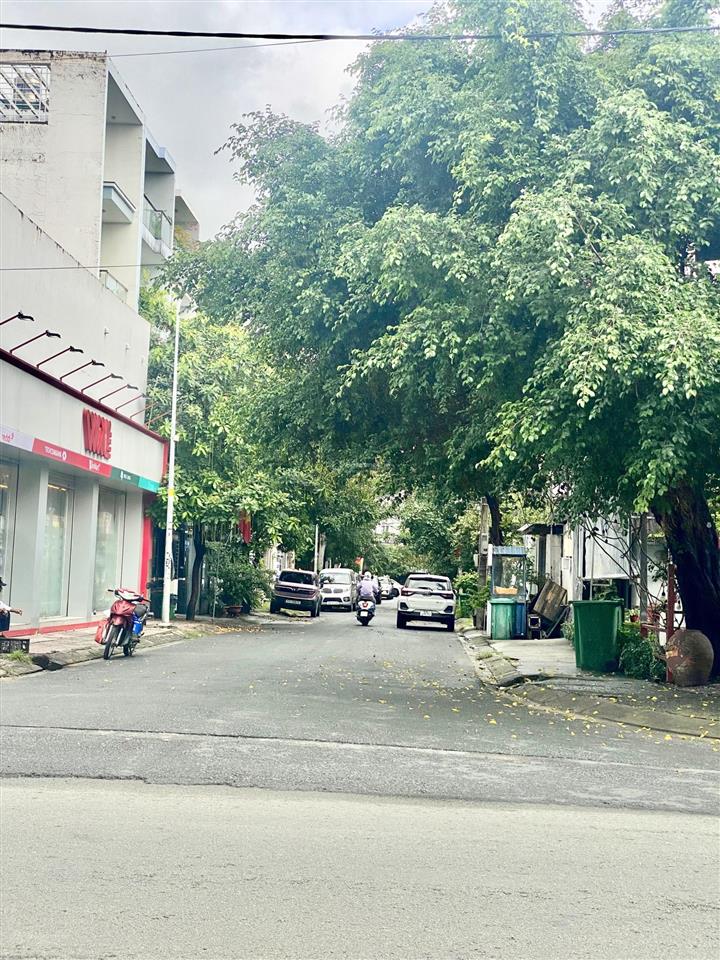 Hàng hiếm !!! kdc an sương mà chỉ 7.8tỷ  4 tầng  4x20  5pn. nhanh mới kịp nha anh chị ơi !!!