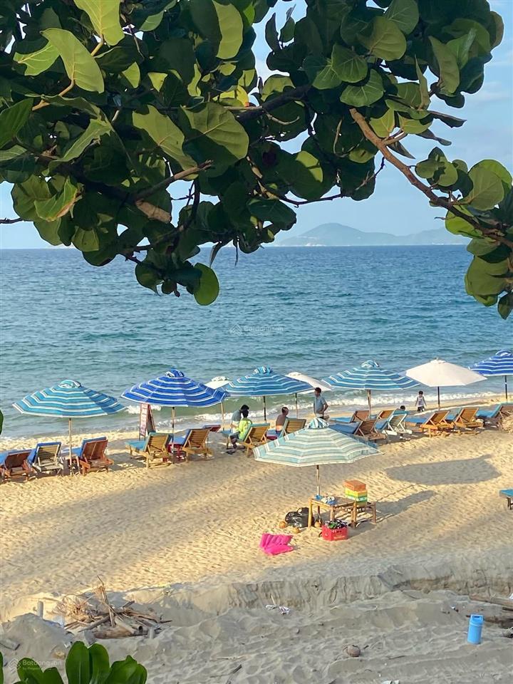 2 mặt tiền, ngang 12m, khu vực du lịch biển cửa đại chỉ 6.3 tỷ ngô thì nhậm.