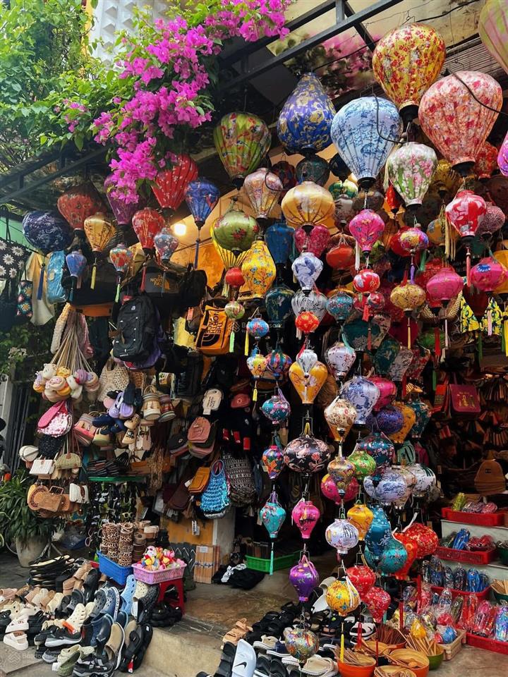 2 mặt tiền, ngang 12m, khu vực du lịch biển cửa đại chỉ 6.3 tỷ ngô thì nhậm.