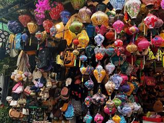 2 mặt tiền, ngang 12m, khu vực du lịch biển cửa đại chỉ 6.3 tỷ ngô thì nhậm.