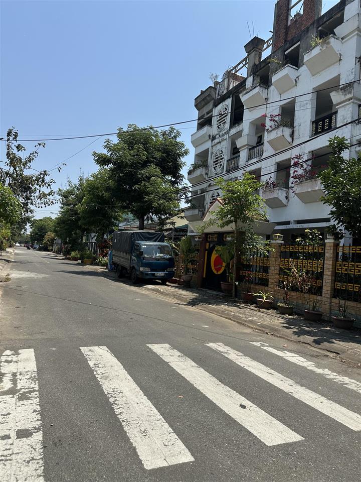 Dt khủng 207m2, gần phố cổ, khu dân trí cao, mặt tiền hoàng hữu nam chỉ 7.5 tỷ hội an