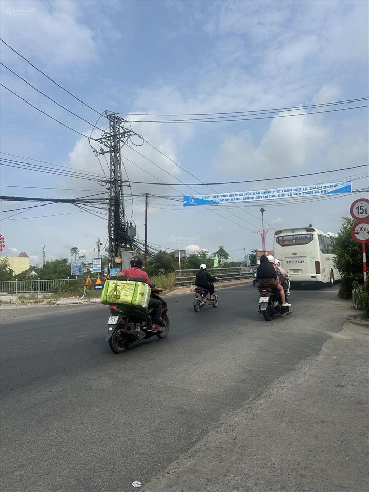 Hiếm dt khủng 664m2, mặt bằng kinh doanh ngay chợ thị trấn vĩnh điện, đang cho thuê, giá chỉ 14 tỷ.