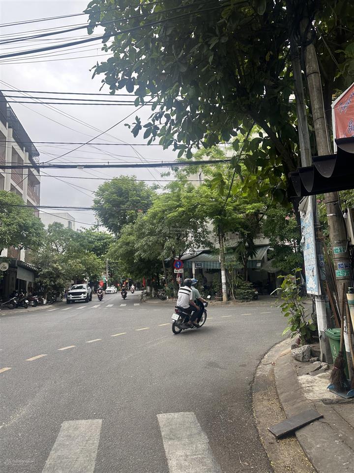 Có dòng tiền ổn định, ngay trung tâm, chưa qua đầu tư, mặt tiền hoàng dư khương giá chỉ 9.59 tỷ.