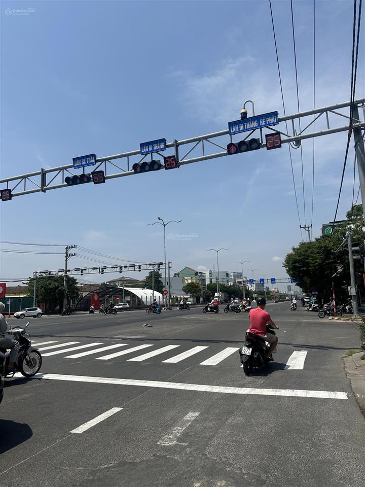 Quỹ đất hiếm mặt tiền kinh doanh sơn trà, ngay ngã 4 đường lớn đông đúc,127m2 chỉ 12.3 tỷ ngô quyền