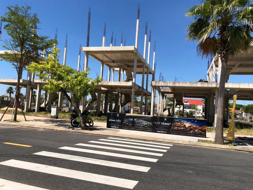 Dt khủng hội an royal park, 180m², môi trường sống xanh, đẳng cấp, sổ đỏ trao tay chỉ 6.3 tỷ.
