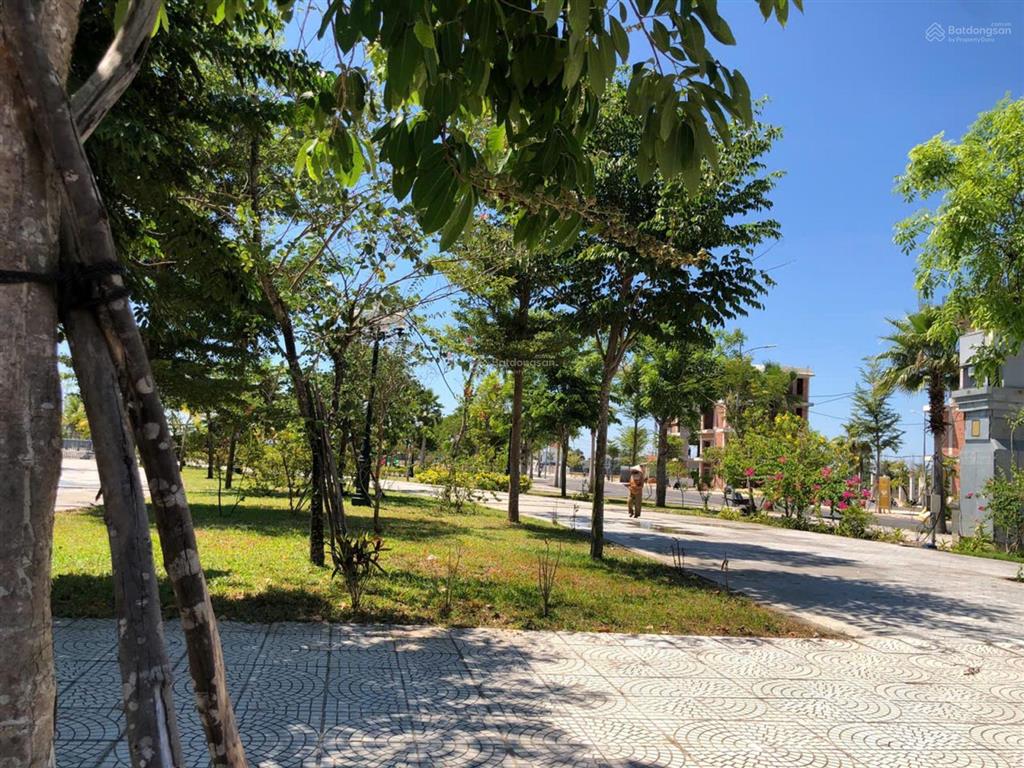 Dt khủng hội an royal park, 180m², môi trường sống xanh, đẳng cấp, sổ đỏ trao tay chỉ 6.3 tỷ.