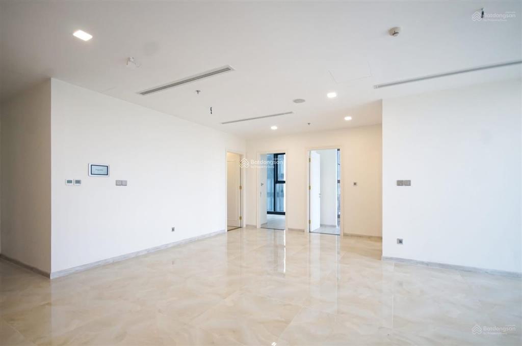 Chính chủ gửi bán vinhomes bason 3pn 126,4 m2  view sông + bitexco + pháo bông  sẵn sổ hồng