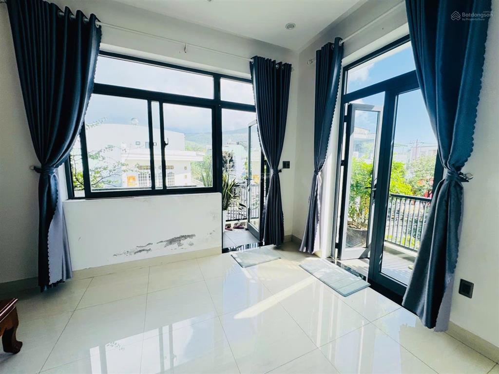 Lô góc villa mini 4 tầng  2 mặt tiền đường biển sơn trà  chỉ 12,x tỷ chưa qua đầu tư