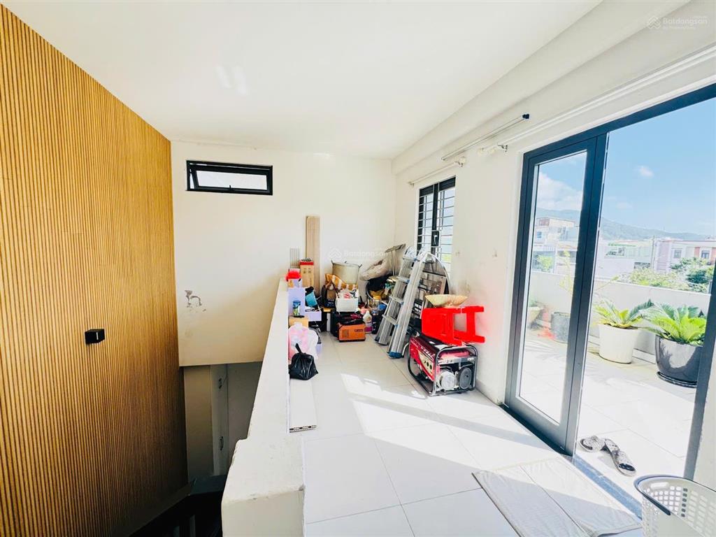 Lô góc villa mini 4 tầng  2 mặt tiền đường biển sơn trà  chỉ 12,x tỷ chưa qua đầu tư