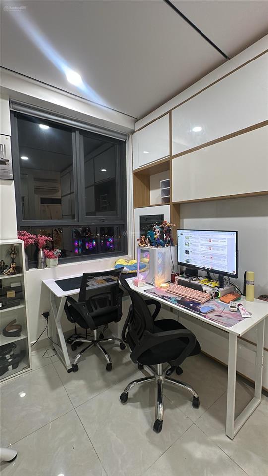 Căn hộ có nội thất giá bán 2,06 tỷ. mua trực tiếp saigon intela, nhận nhà ở ngay 2pn 2wc nhà mới