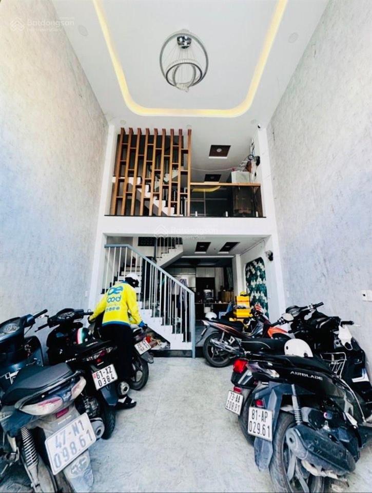 Chdv 5 tầng đẹp 6 phòng thu nhập 18tr/th  đường thống nhất p16 gò vấp. chỉ hơn 6 tỷ