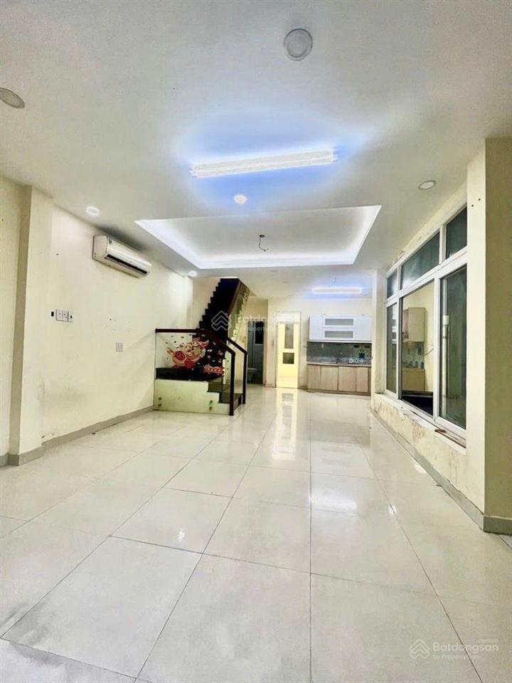 Bán nhà ngang 5,5 hẻm xe hơi 67m2 quang trung 6,890 tỷ.