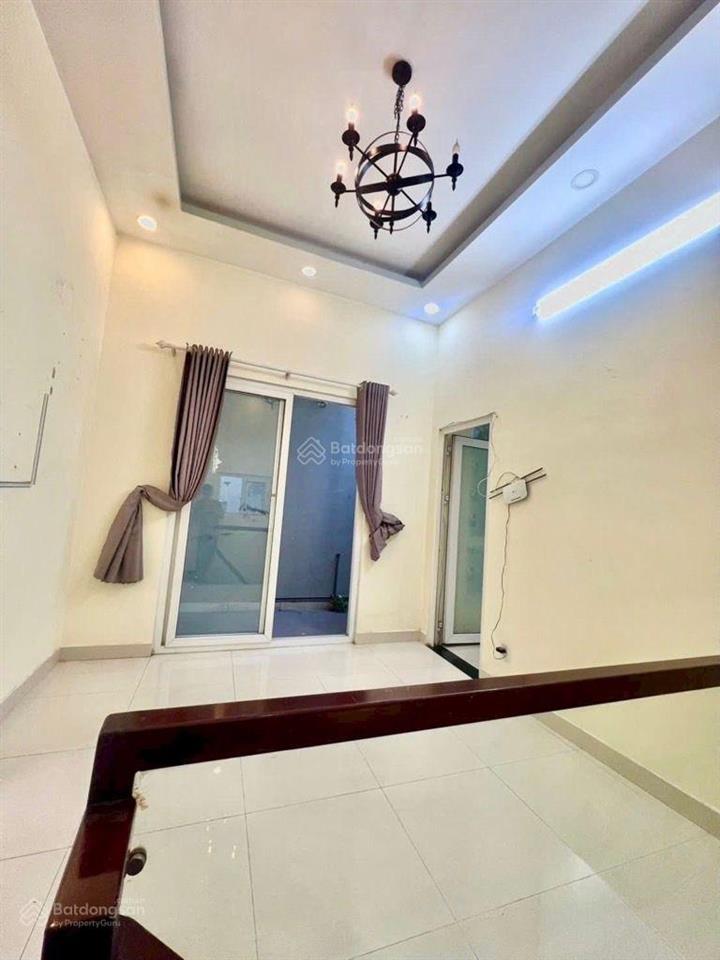 Bán nhà ngang 5,5 hẻm xe hơi 67m2 quang trung 6,890 tỷ.