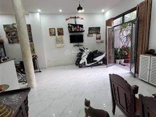 Bán nhà ngang 6,6 hiếm 4 tầng, 93m2 quang trung 8tỷ5
