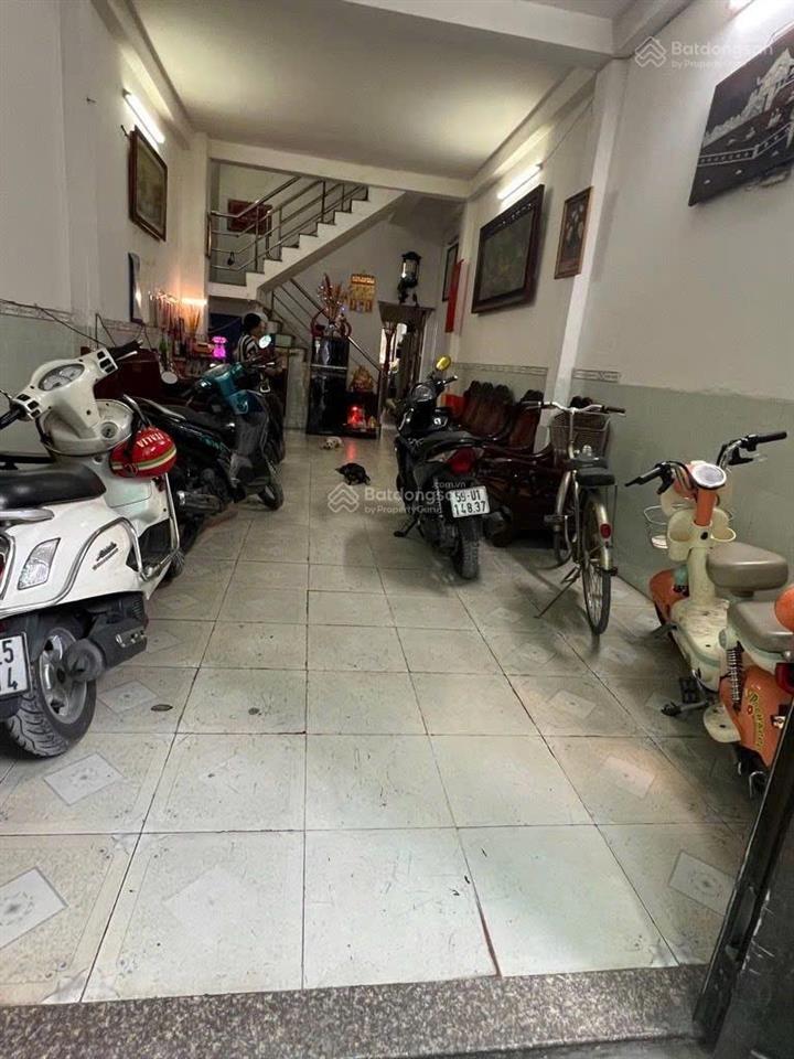 Nhà 3 tầng kiên cố nguyễn kiệm, cạnh bv 175 diện tích đẹp 92m2 chỉ 7,8 tỷ